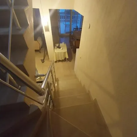 Arko Sitesi מלון *